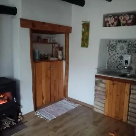 Lejlighed Rustic Village Retreat